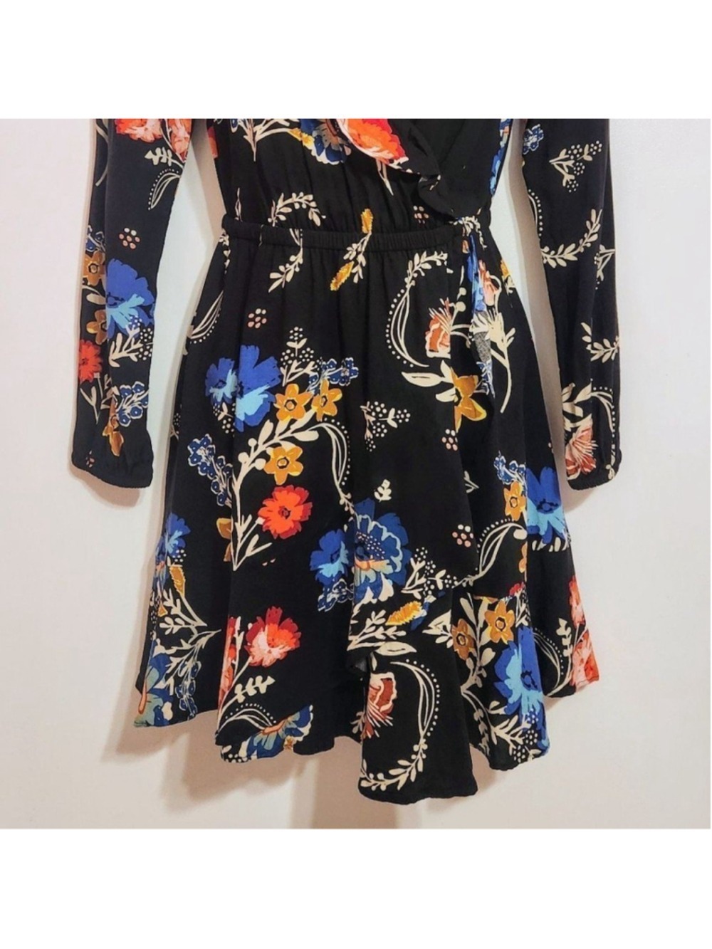Express Black Floral V-Neck Fit & Flare Mini Dress Small - Picture 4 of 11